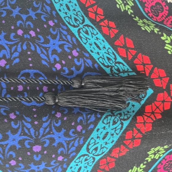 ELLA MOSS Black V Neck Tassel Cord Tunic Size Large Bright Mandala Print Boho - Picture 3 of 13